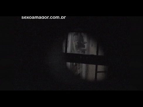 ❤️ Lourinho é filmado secretamente por um voyeur de bairro escondido atrás de tijolos ocos ❤ Porno real vídeo em nós pt.com-porn-mz.ru ❤