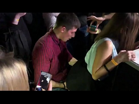 ❤️ Sexo real numa discoteca russa. Rapariga russa de 18 anos no ânus e vagina fodida numa discoteca ❤ Porno real vídeo em nós pt.com-porn-mz.ru ❤