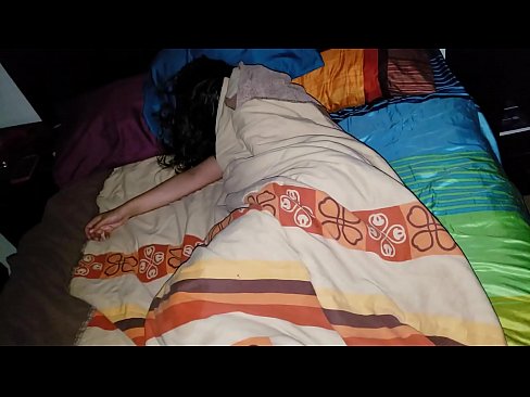 ❤️ Stepson berating a sua jovem madrasta enquanto ela dorme. ❤ Porno real vídeo em nós pt.com-porn-mz.ru ❤